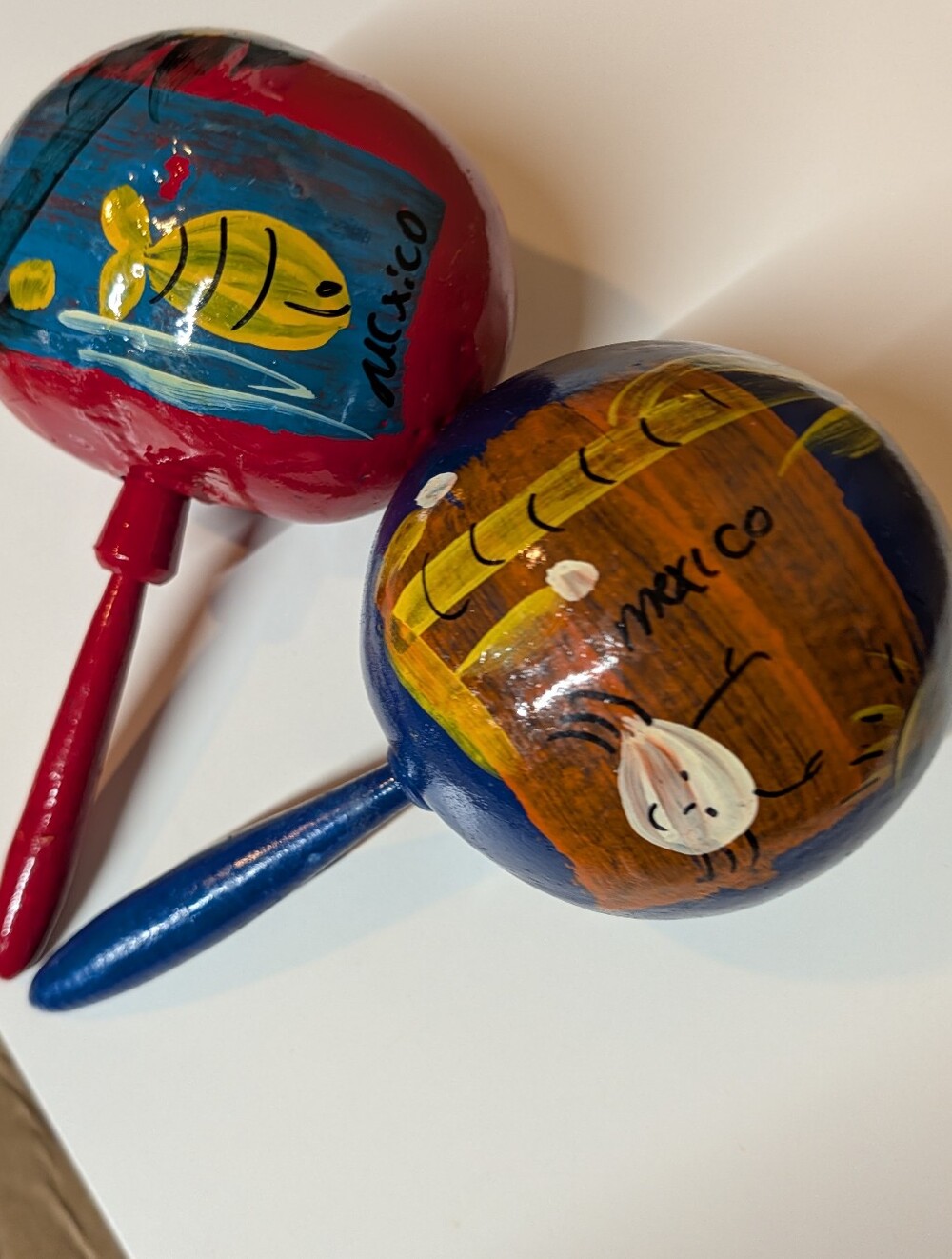 Maracas Musical Hand Carved & Painted MEXICO set Of 2 Red & Blue Bigger Size